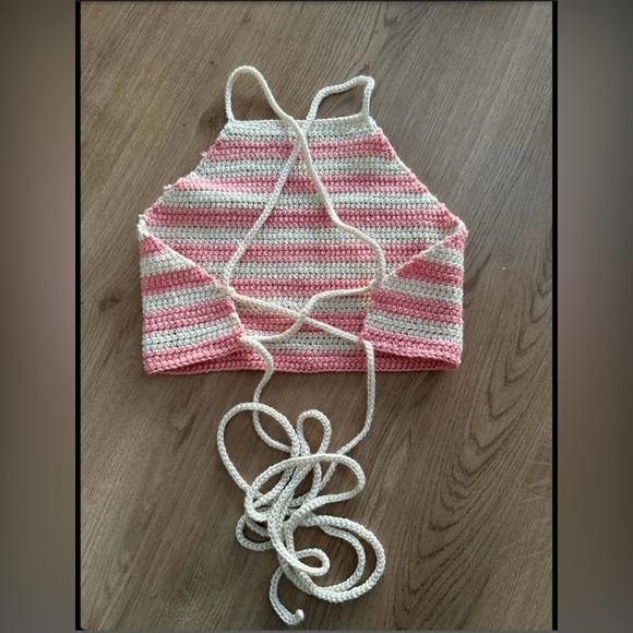 Hand crochet halter top - Picture 2 of 4